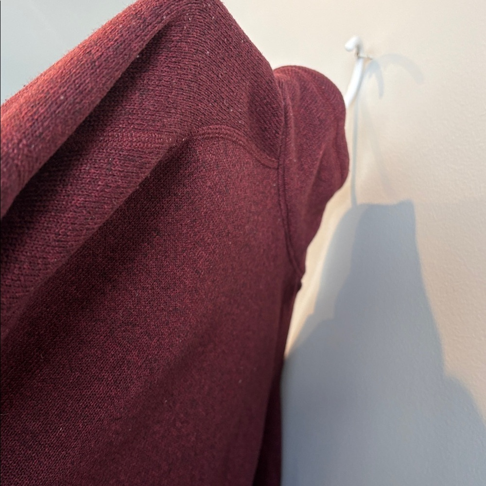 Patagonia Women's Better Sweater Burgundy/Red 1/4 Zip - Picture 6 of 6